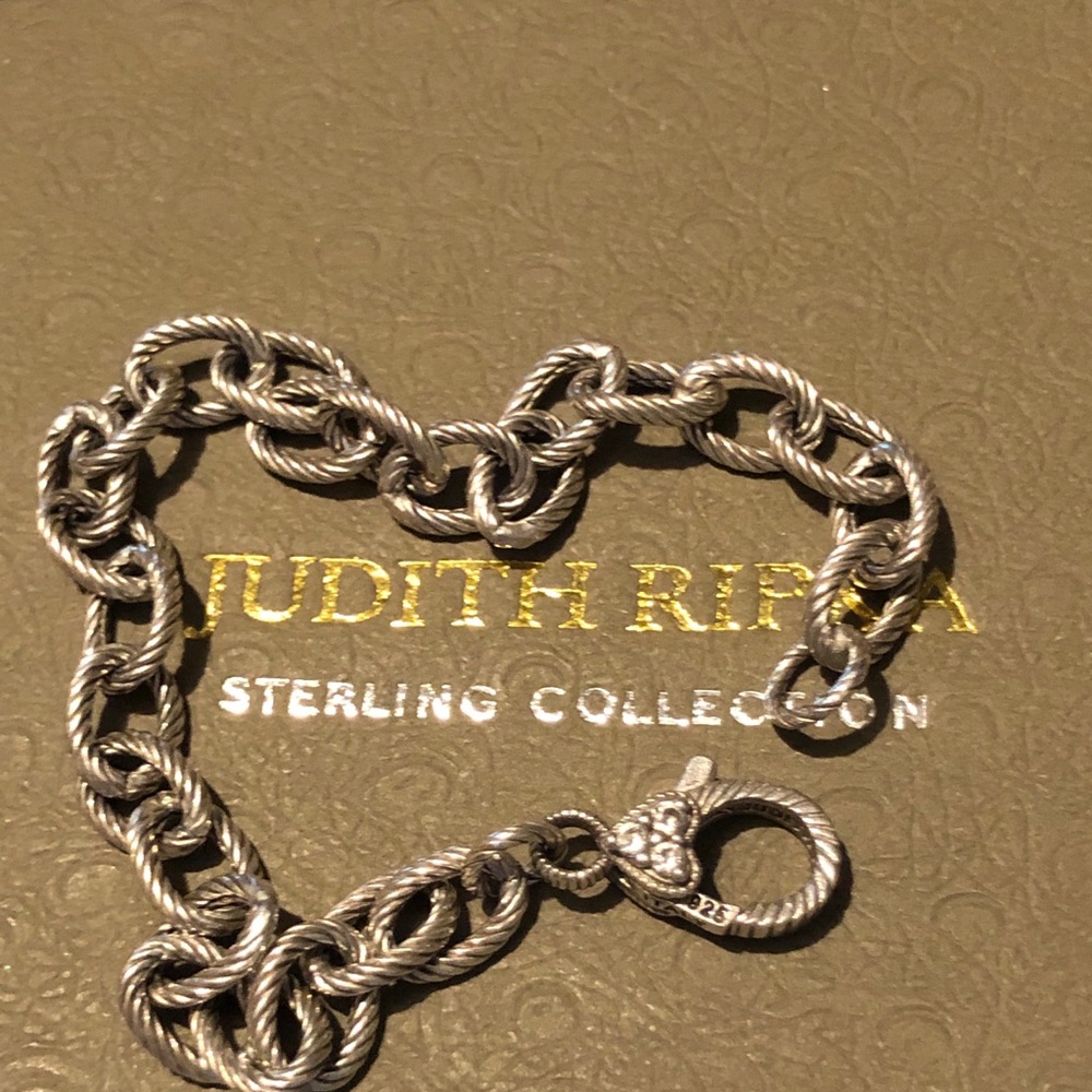 JUDITH RIPKA .925 SS & DMQ OVAL LINK BRACELET